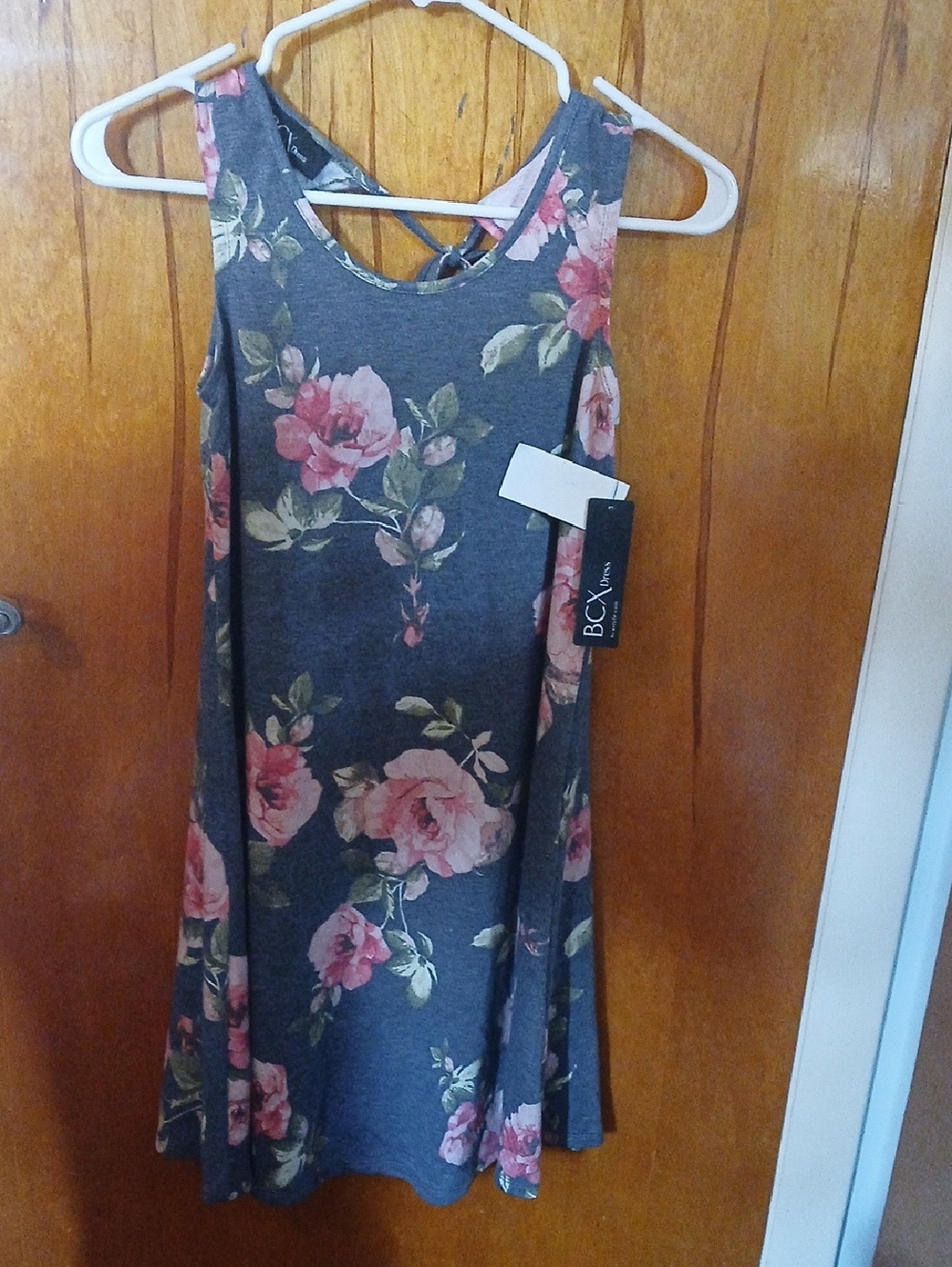 BCX Gray Floral Sleeveless Swing Dress with Pink Roses and Green Leaves